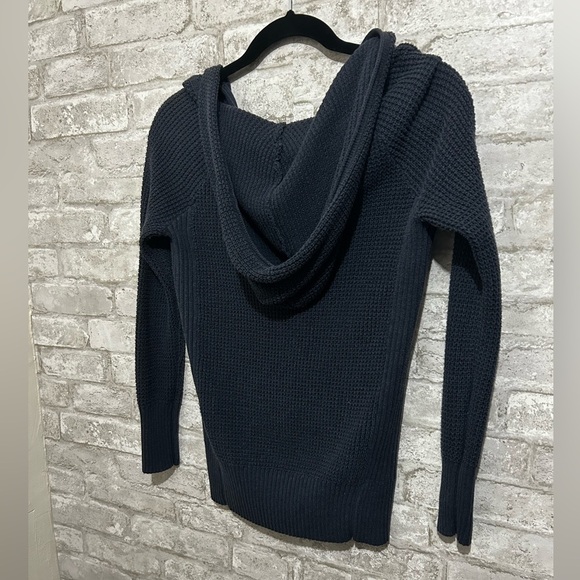 Navy Blue Sweater - Picture 4 of 5